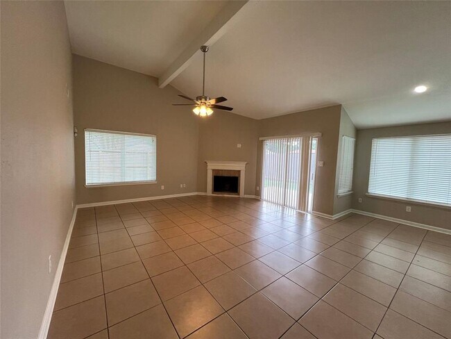 Foto del edificio - 12603 Hickory Bend Dr