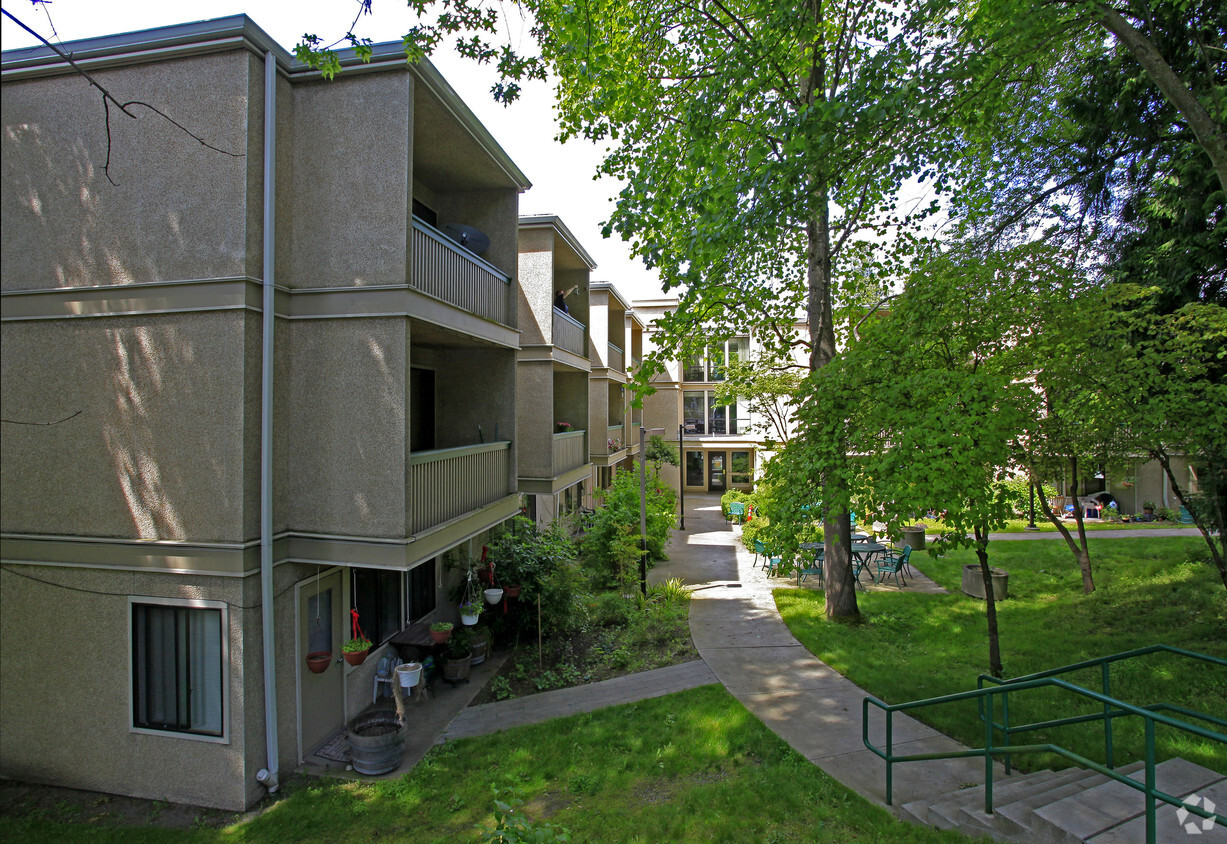 Building Photo - Casa Juanita Apartments