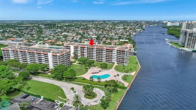 Foto del edificio - 899 Jeffery St