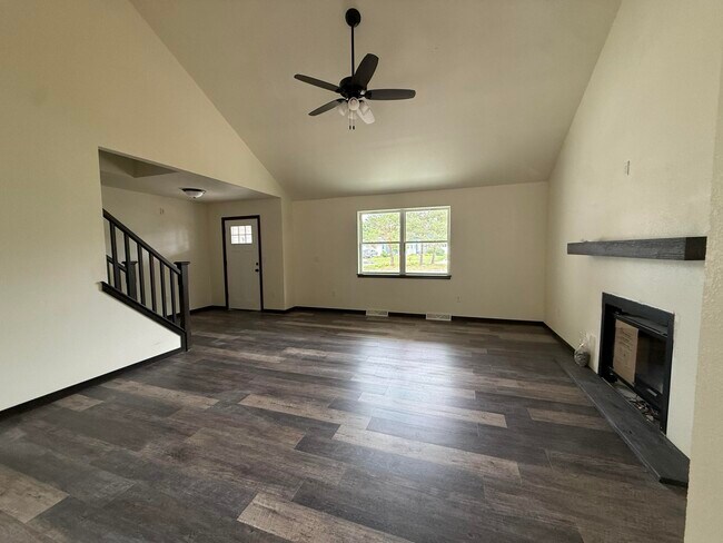 Foto del edificio - 2308 Finch Ct