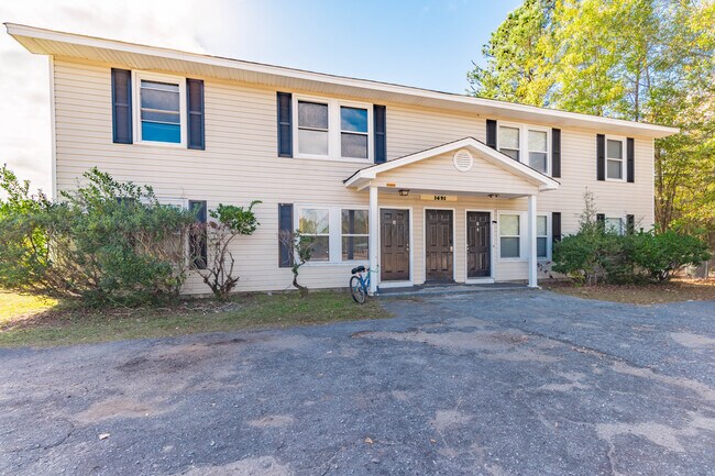 Building Photo - 1491 Trinity Dr
