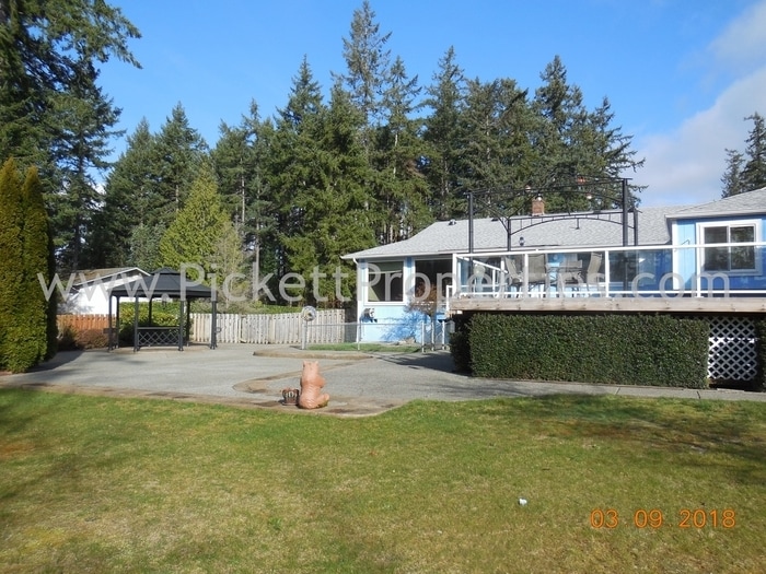 Primary Photo - 1715 NW Saenz Ln