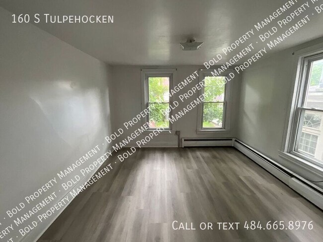 Building Photo - 160 S Tulpehocken St