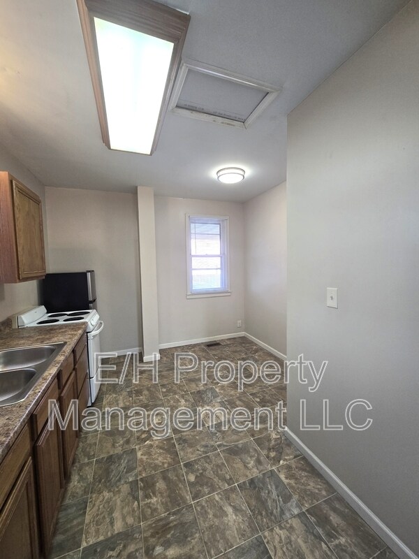 Foto del edificio - 1007 W Maple St