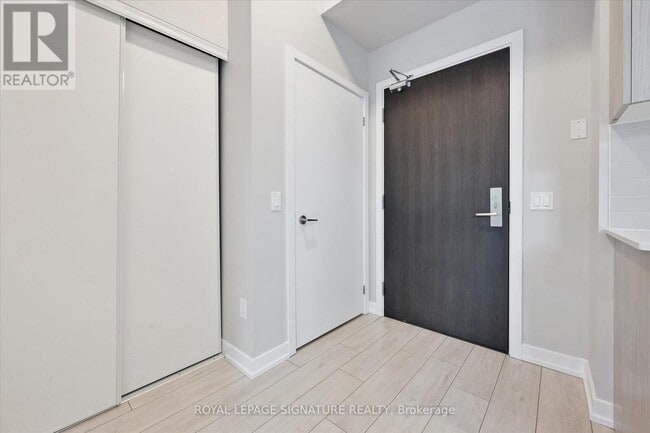 Building Photo - 55 Duke St W