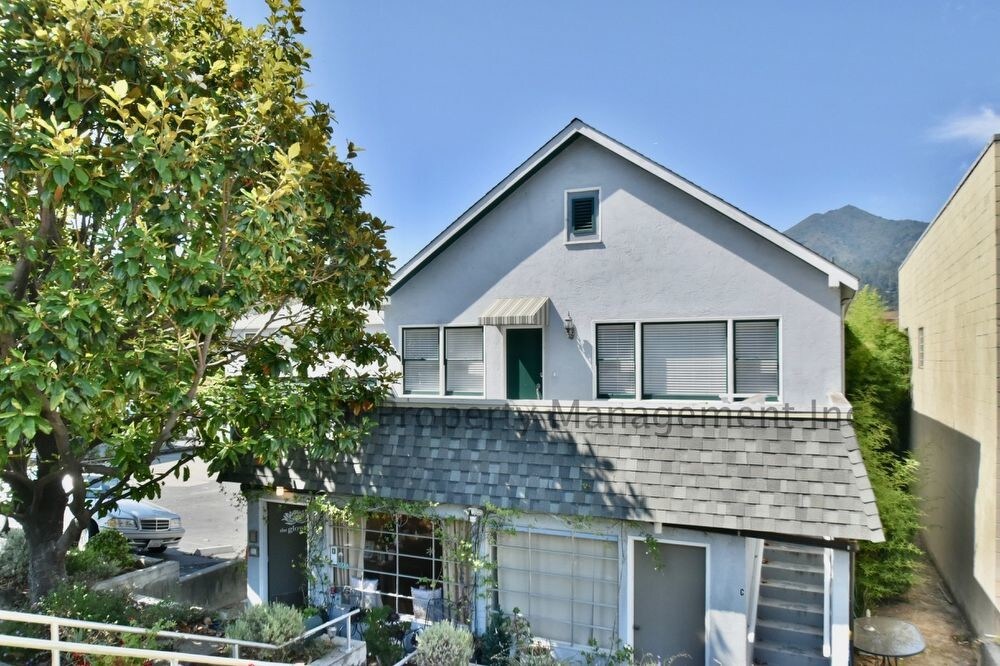 Primary Photo - Spacious 3Br Unit with Nice Views of Mt. Tam