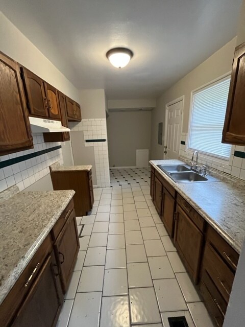 Building Photo - 4405 N Audubon Rd