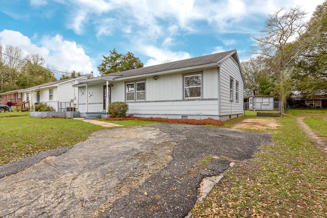 Building Photo - 223 Fair Ave