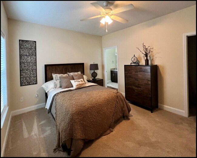 Hawthorne Crestview Apartments in Warner Robins, GA