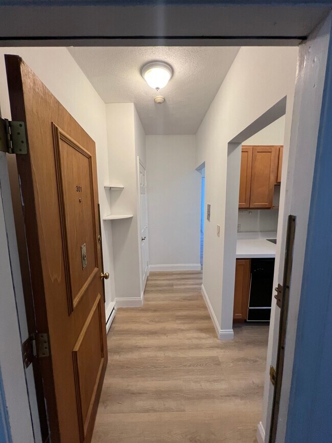 Building Photo - 111 Norway St