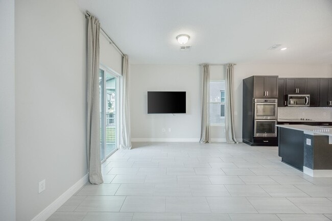 Building Photo - Stunning 3bed/ 3bath home For Rent in Oakl...