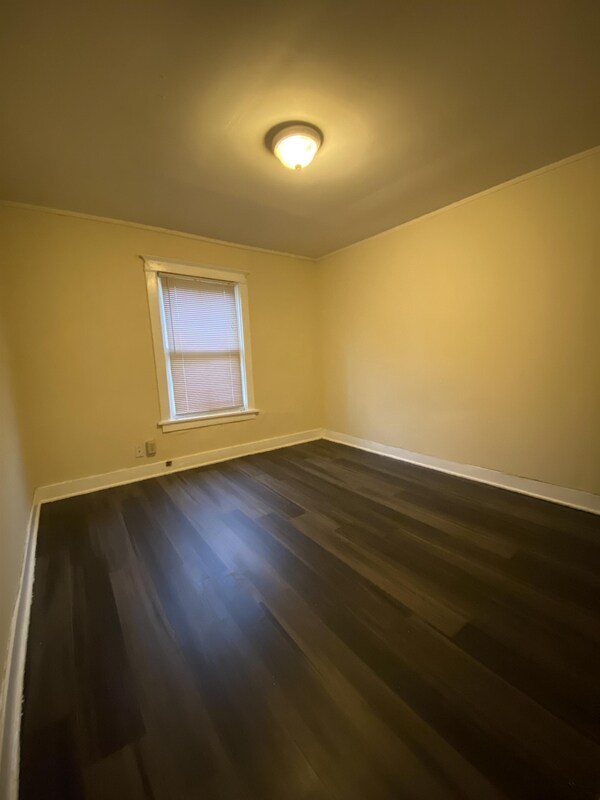 Building Photo - 513 Prospect Ave