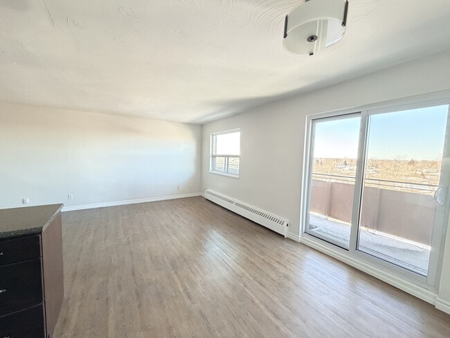 Building Photo - 20 Bradmon Dr