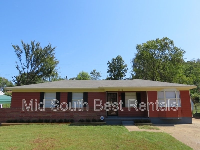 Primary Photo - 3252 Ardmore St