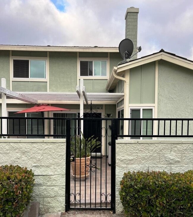 Building Photo - 33055 Dolphin Ct