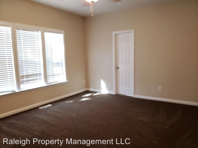 Building Photo - 4 br, 3 bath House - 424 Majestic Oak Drive