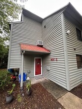 Building Photo - 907 N Mangum Street Unit C