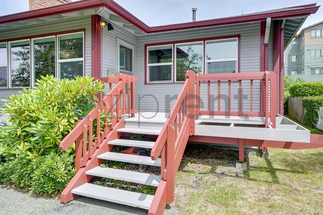 Building Photo - Unit