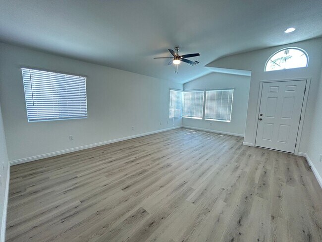 Building Photo - Completely Remodeled 3-Bed 2-Bath Home!