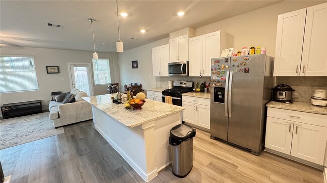 Building Photo - 1505 Red Acer Dr