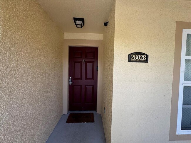 Foto del edificio - 2802 Club Cortile Cir