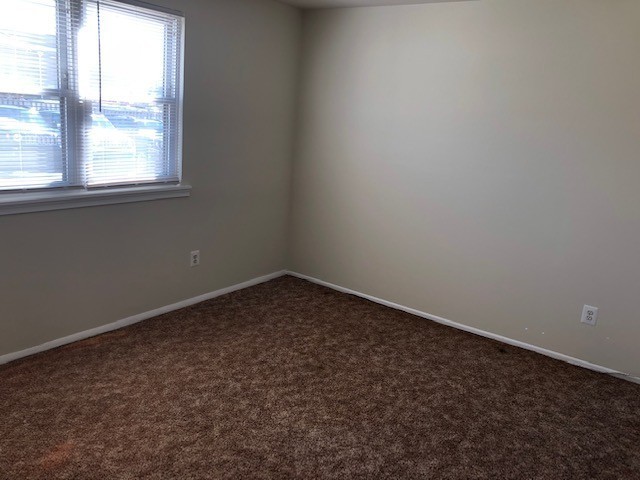 Building Photo - Three bedroom apt duplex - 19152