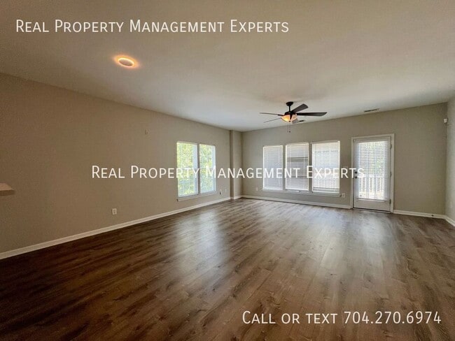 Foto del edificio - 10340 Garrett Grigg Rd