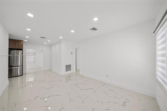 Building Photo - 3627 SW 3rd St