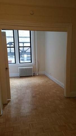 Building Photo - 725 9th Ave
