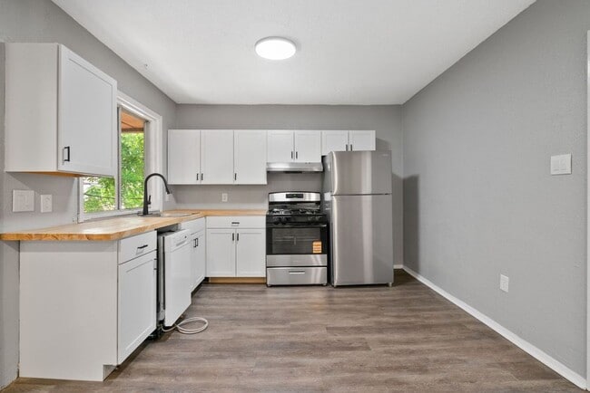 Photo - 7702 Cannon St Apartment
