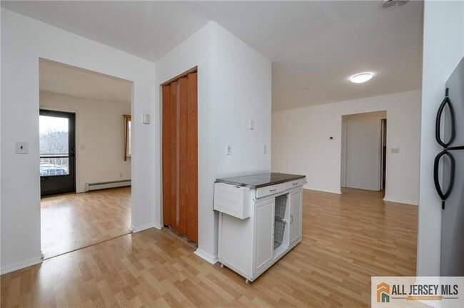 Building Photo - 628 Cricket Ln