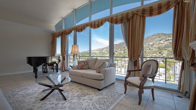 Foto del edificio - 1155 N Brand Blvd