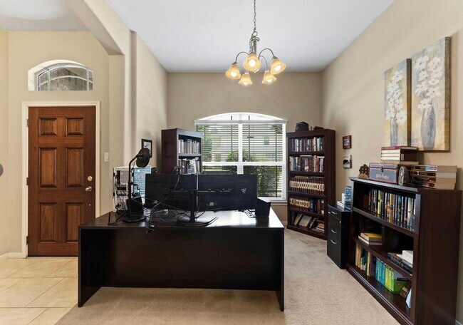 Foto del edificio - 12822 Lakeshore Dr