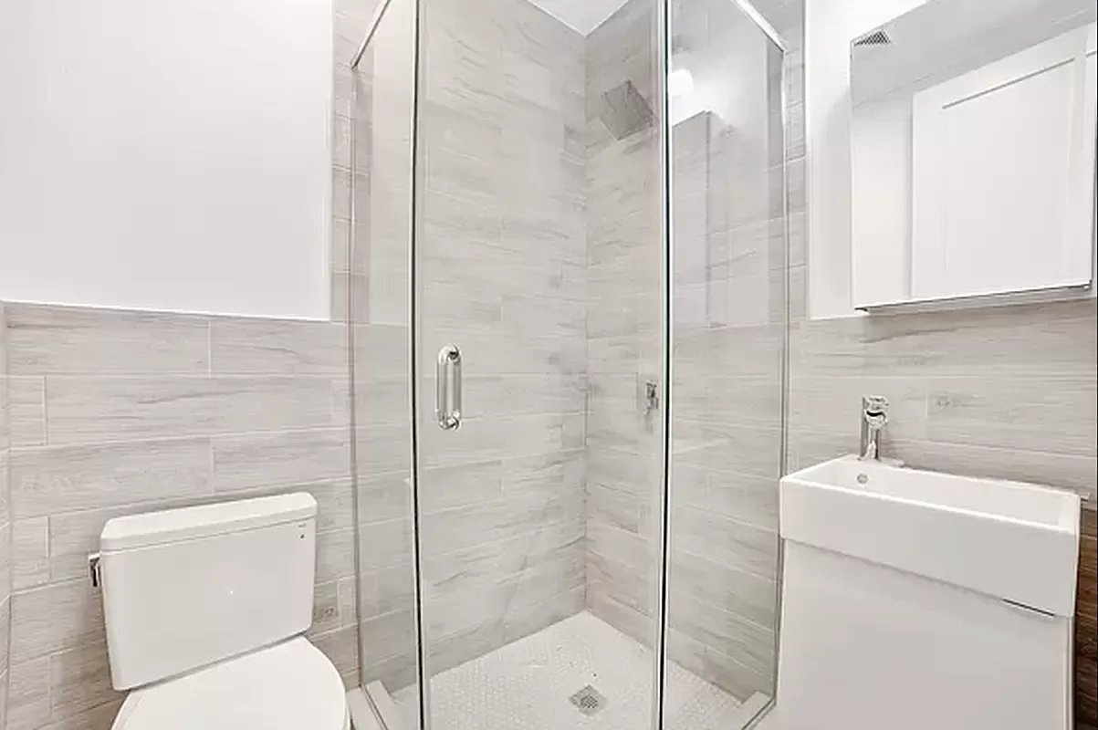Foto del edificio - 427 E 80th St