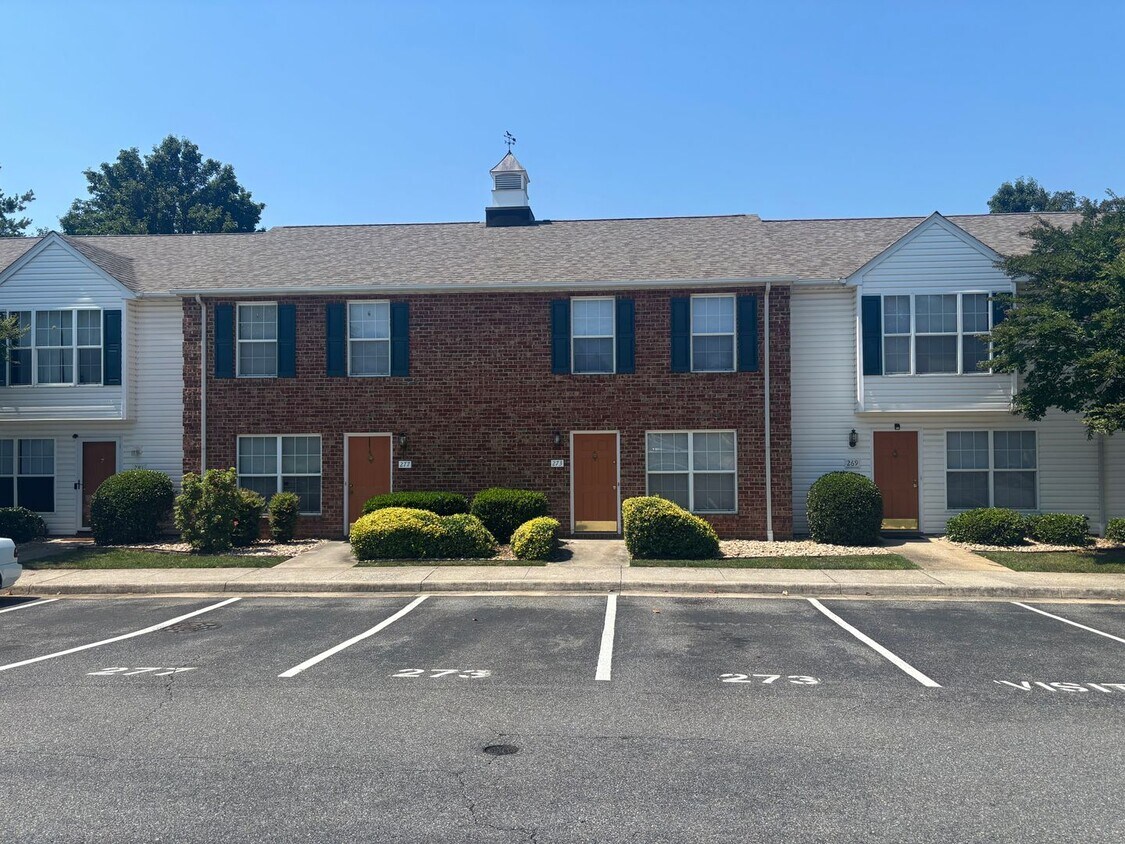 Foto del edificio - Village at Greenview townhouse in Campbell...