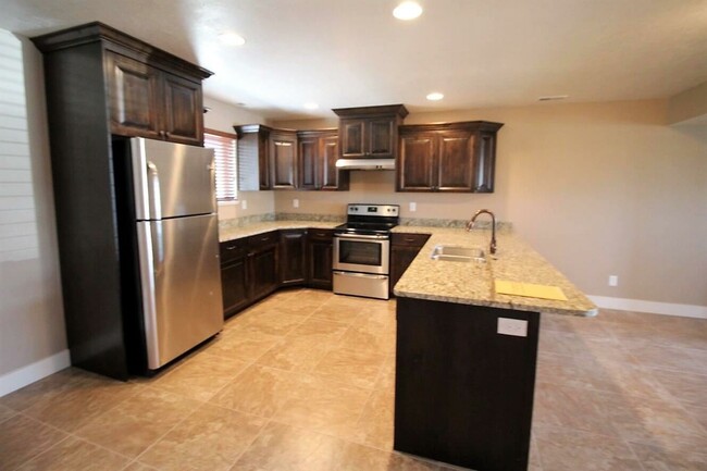 Building Photo - 561 W 1420 N