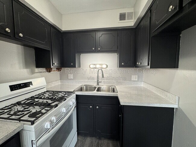Foto del edificio - 4431 Oakwood