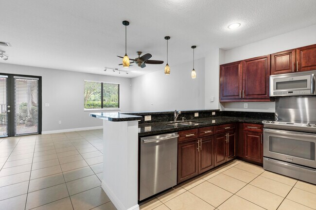 Foto del edificio - 3238 SW 16th Terrace