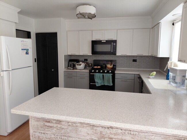 Building Photo - 530 Eagle Ridge Ln
