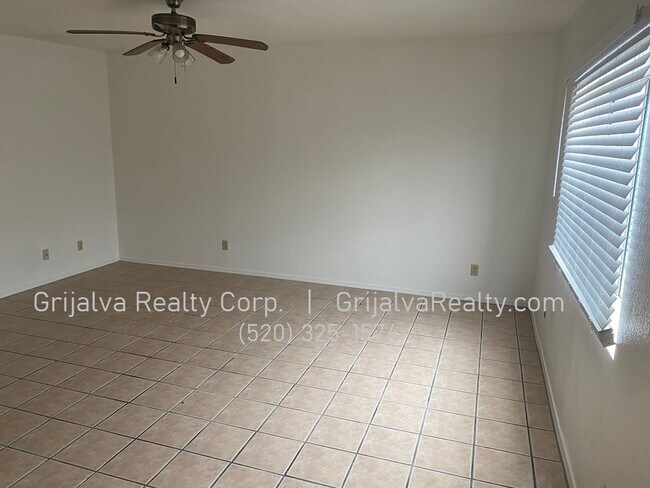 Foto del edificio - 5837 E 24th St