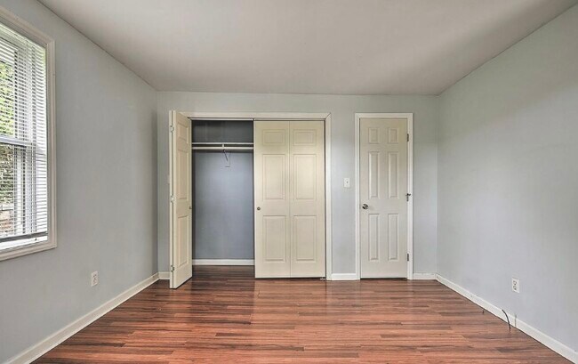 Foto del edificio - 1744 McGee St
