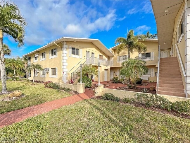 Foto del edificio - 8141 Country Rd