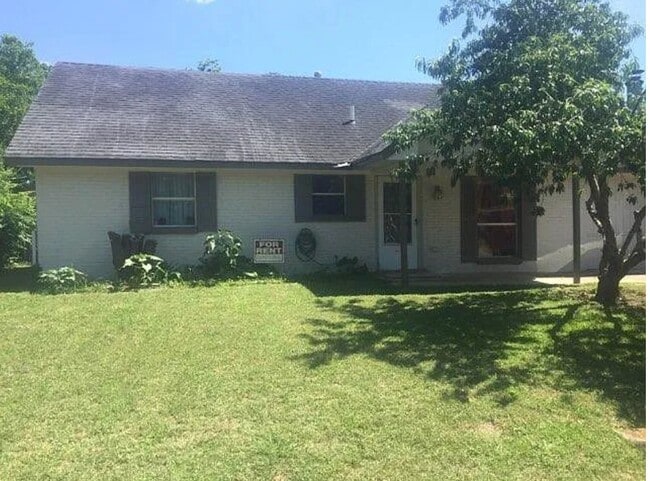 Photo - 430 E Mally Blvd House