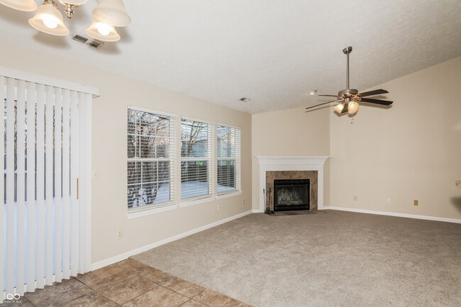 Foto del edificio - 2011 Lohr Dr