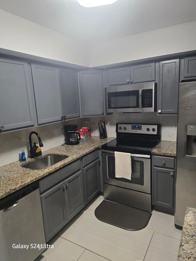 Foto del edificio - 618 SW 1st St