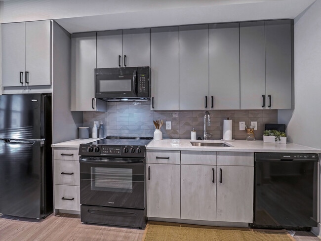 Building Photo - Big Sky Flats