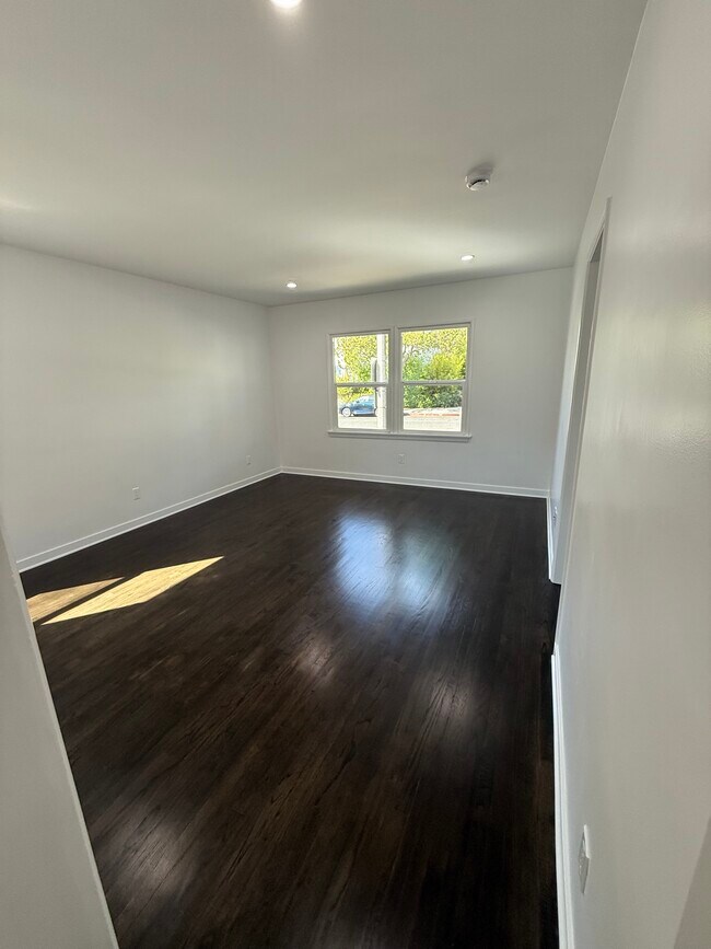 Sala de estar - 2016 Montana Ave