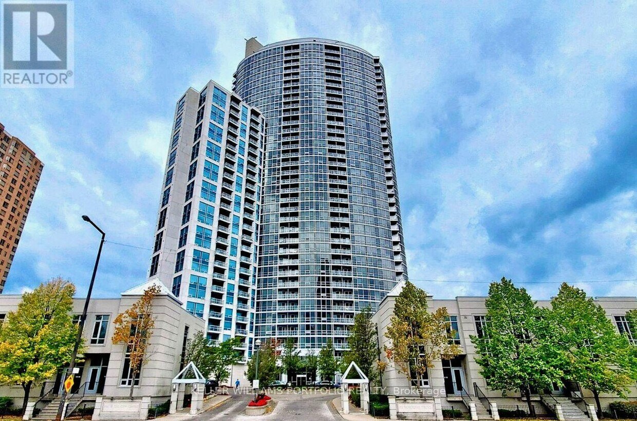 Photo principale - 83-883 Borough Dr