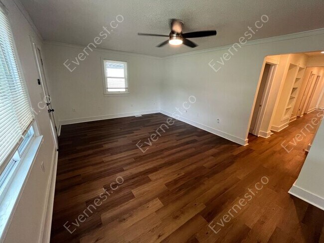 Foto del edificio - 1610 S Smith St