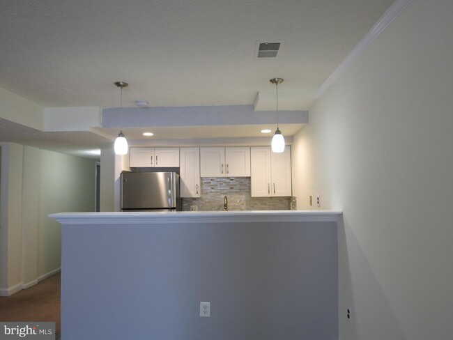 Building Photo - 7425 Shreve Rd
